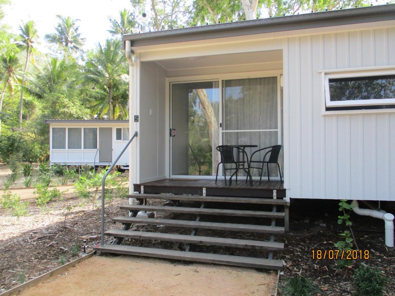 Chalet Dandaloo Gardens Arcadia